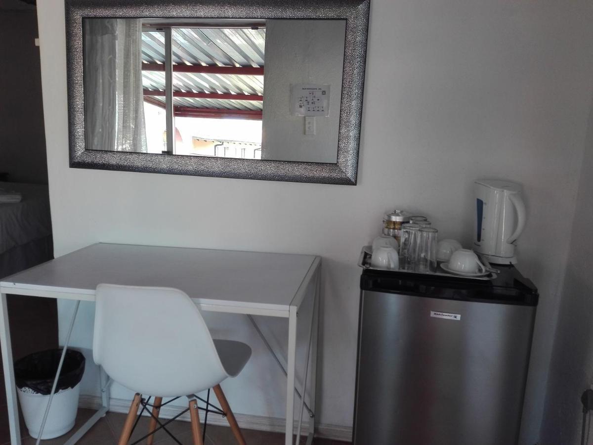 Joezebel Guesthouse Mogwase Eksteriør bilde